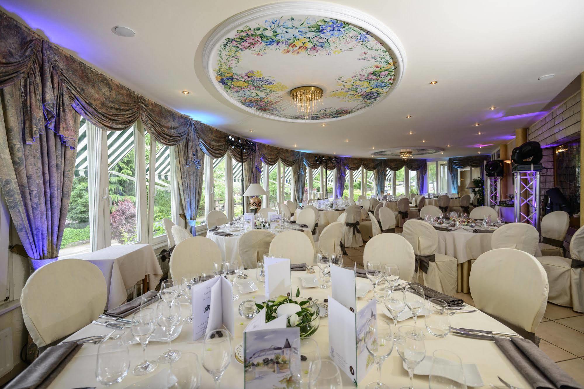 Domaine De La Foret Hotel 4*